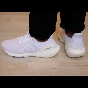 adidas ULTRABOOST 21 // size 10 men